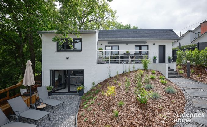 Maison de vacances avec jacuzzi et int�rieur moderne � Durbuy, id�al pour 2 couples ou famille de 4