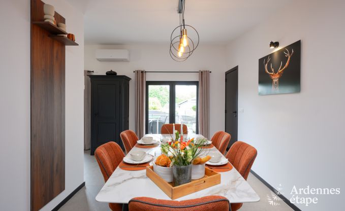 Maison de vacances avec jacuzzi et int�rieur moderne � Durbuy, id�al pour 2 couples ou famille de 4