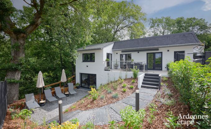 Maison de vacances avec jacuzzi et int�rieur moderne � Durbuy, id�al pour 2 couples ou famille de 4