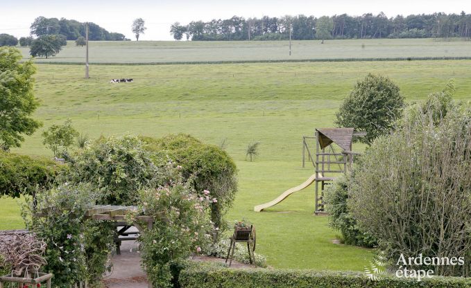 Grande maison de vacances  la ferme  Durbuy, 8 chambres, 7 salles de bain, jardin priv, quipements pour familles et cyclistes, Ardenne