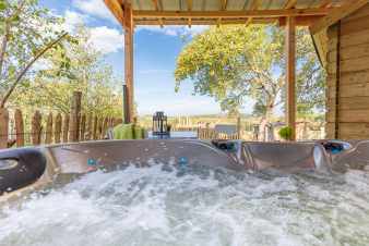 Appartement cosy avec jacuzzi pour 2 personnes près d'Erezée