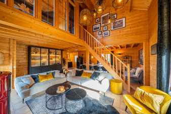 Charmant chalet rouge pour 6/8 personnes à Erezée en Ardenne