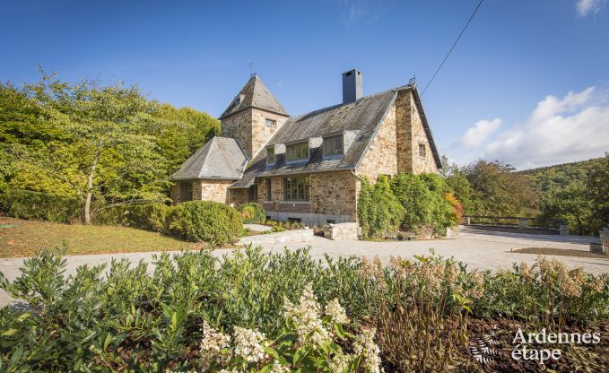 Ch�teau � Erez�e pour 12/15 personnes en Ardenne