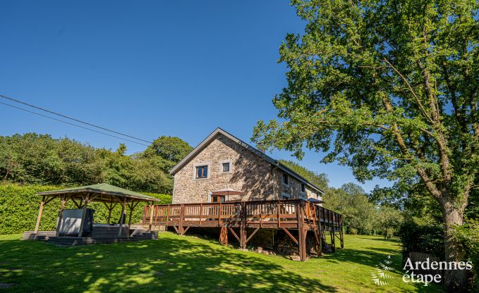 Maison de vacances avec jacuzzi couvert � Erez�e pour 16 personnes en Ardenne