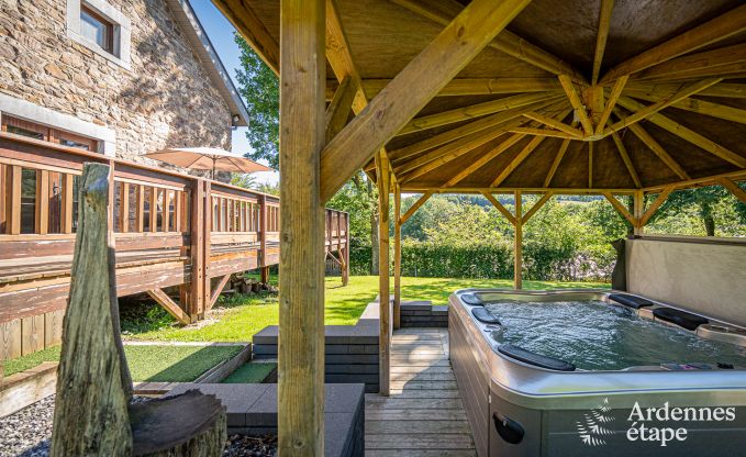 Maison de vacances avec jacuzzi couvert � Erez�e pour 16 personnes en Ardenne