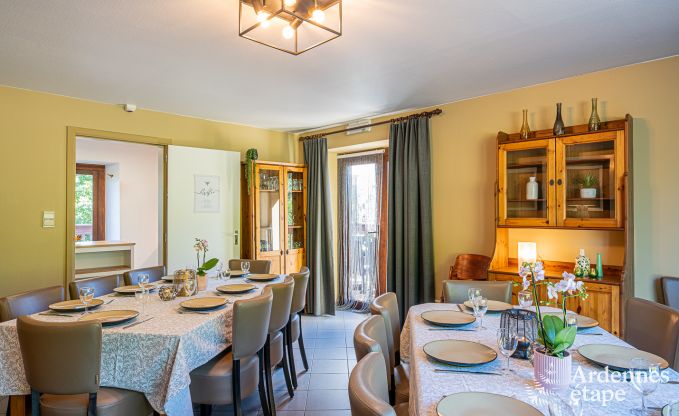 Maison de vacances avec jacuzzi couvert � Erez�e pour 16 personnes en Ardenne