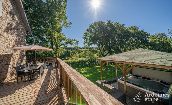 Maison de vacances avec jacuzzi couvert � Erez�e pour 16 personnes en Ardenne