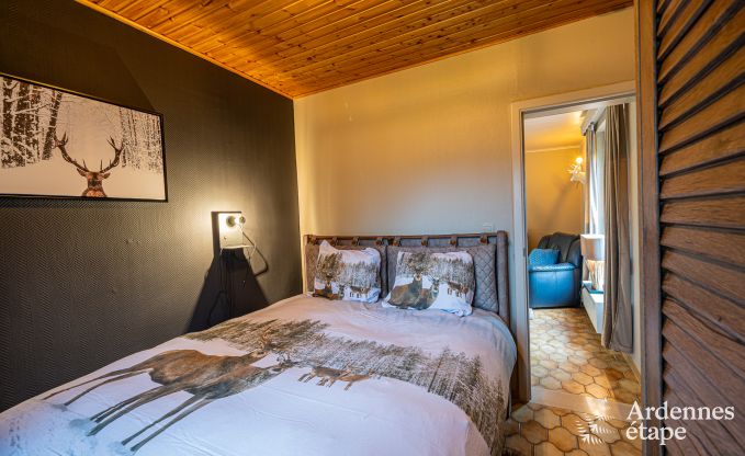 Gte confortable pour 6 personnes  Ereze, Ardenne : profitez du confort, du jacuzzi et de la proximit de la nature