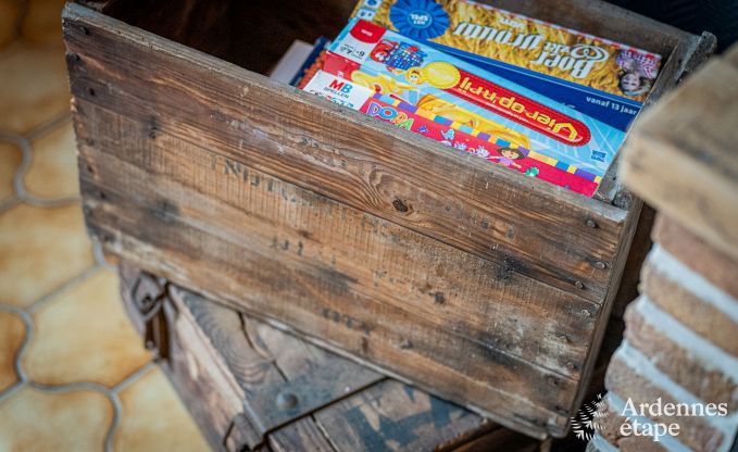 Gte confortable pour 6 personnes  Ereze, Ardenne : profitez du confort, du jacuzzi et de la proximit de la nature