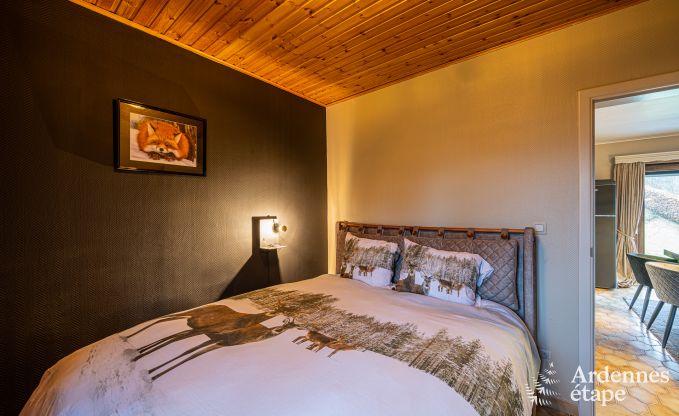 G�te confortable pour 6 personnes � Erez�e, Ardenne : profitez du confort, du jacuzzi et de la proximit� de la nature