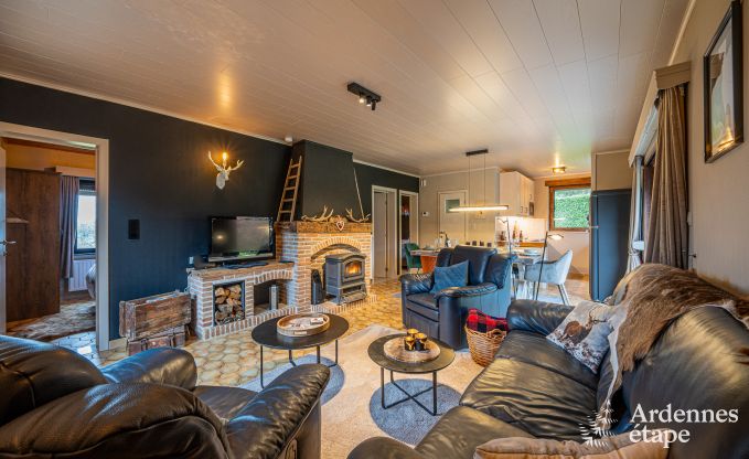 G�te confortable pour 6 personnes � Erez�e, Ardenne : profitez du confort, du jacuzzi et de la proximit� de la nature