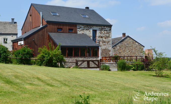 Maison spacieuse 12 personnes � Erez�e, 6 chambres, sauna, jacuzzi, salle de jeux, Ardenne