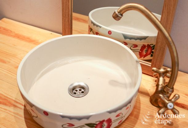 Maison spacieuse 12 personnes � Erez�e, 6 chambres, sauna, jacuzzi, salle de jeux, Ardenne