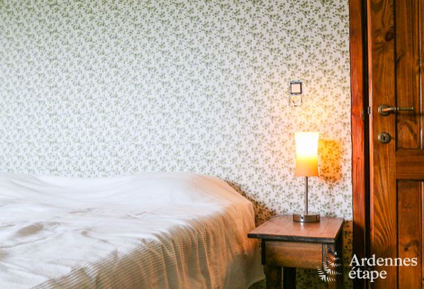 Maison spacieuse 12 personnes � Erez�e, 6 chambres, sauna, jacuzzi, salle de jeux, Ardenne