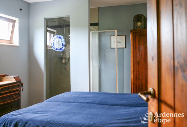 Maison spacieuse 12 personnes � Erez�e, 6 chambres, sauna, jacuzzi, salle de jeux, Ardenne