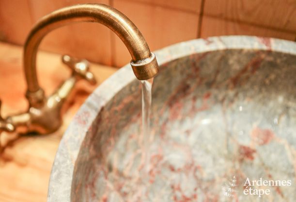 Maison spacieuse 12 personnes � Erez�e, 6 chambres, sauna, jacuzzi, salle de jeux, Ardenne