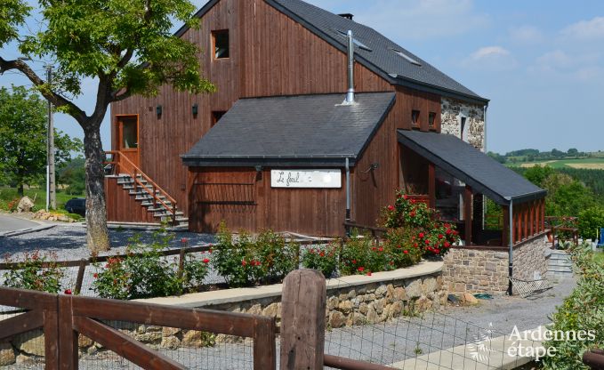 Maison spacieuse 12 personnes � Erez�e, 6 chambres, sauna, jacuzzi, salle de jeux, Ardenne