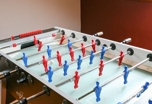 Maison spacieuse 12 personnes � Erez�e, 6 chambres, sauna, jacuzzi, salle de jeux, Ardenne