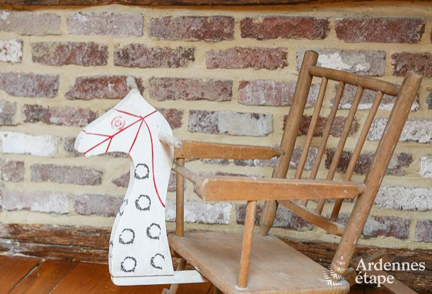 Maison spacieuse 12 personnes � Erez�e, 6 chambres, sauna, jacuzzi, salle de jeux, Ardenne