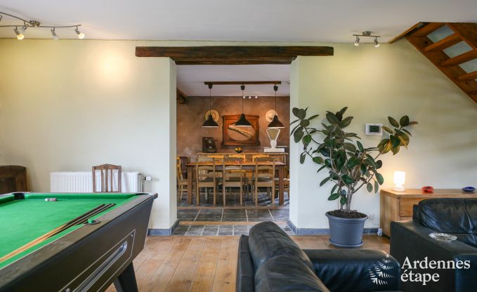 Maison spacieuse 12 personnes � Erez�e, 6 chambres, sauna, jacuzzi, salle de jeux, Ardenne