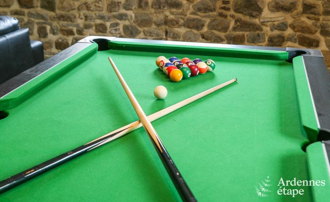 Maison spacieuse 12 personnes � Erez�e, 6 chambres, sauna, jacuzzi, salle de jeux, Ardenne