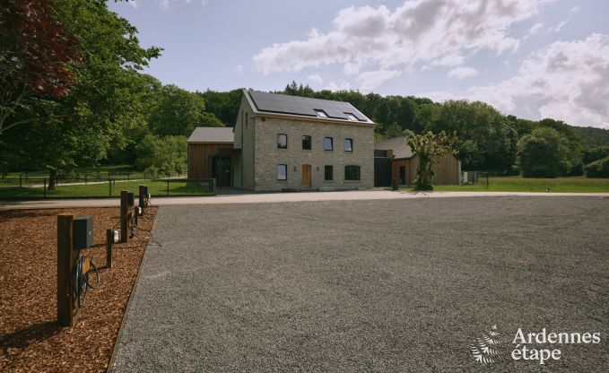 Villa luxueuse  Ereze avec 9 chambres, 9 salles de bains, piscine intrieure, sauna et grand jardin pour 24 personnes