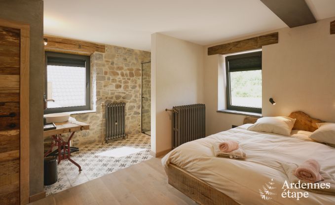 Villa luxueuse  Ereze avec 9 chambres, 9 salles de bains, piscine intrieure, sauna et grand jardin pour 24 personnes