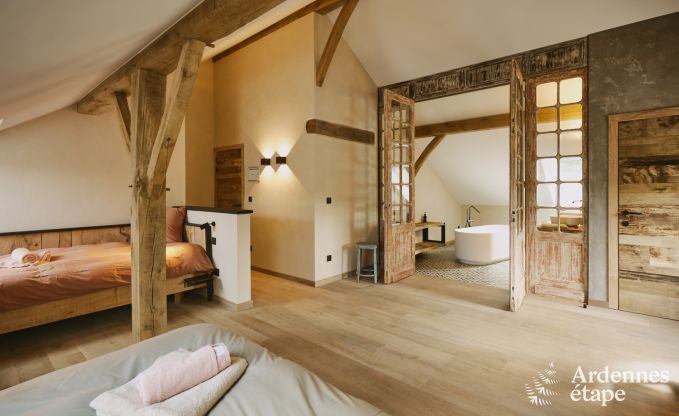 Villa luxueuse  Ereze avec 9 chambres, 9 salles de bains, piscine intrieure, sauna et grand jardin pour 24 personnes