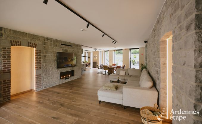 Villa luxueuse  Ereze avec 9 chambres, 9 salles de bains, piscine intrieure, sauna et grand jardin pour 24 personnes