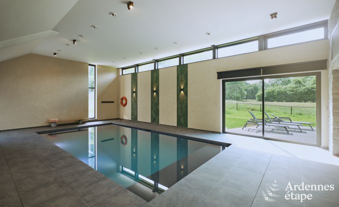 Villa luxueuse  Ereze avec 9 chambres, 9 salles de bains, piscine intrieure, sauna et grand jardin pour 24 personnes