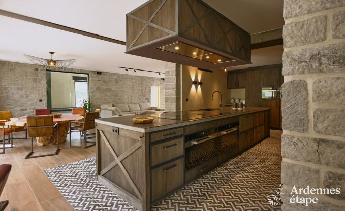 Villa luxueuse  Ereze avec 9 chambres, 9 salles de bains, piscine intrieure, sauna et grand jardin pour 24 personnes