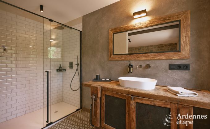 Villa luxueuse  Ereze avec 9 chambres, 9 salles de bains, piscine intrieure, sauna et grand jardin pour 24 personnes