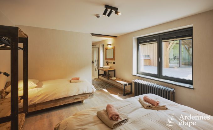 Villa luxueuse  Ereze avec 9 chambres, 9 salles de bains, piscine intrieure, sauna et grand jardin pour 24 personnes