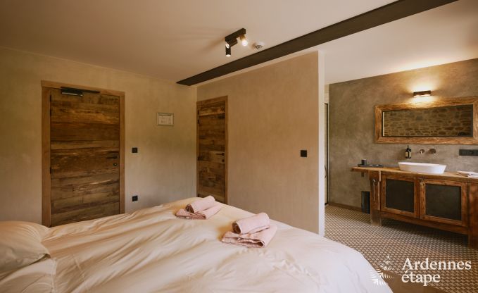 Villa luxueuse  Ereze avec 9 chambres, 9 salles de bains, piscine intrieure, sauna et grand jardin pour 24 personnes