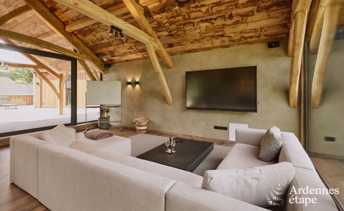 Villa luxueuse  Ereze avec 9 chambres, 9 salles de bains, piscine intrieure, sauna et grand jardin pour 24 personnes