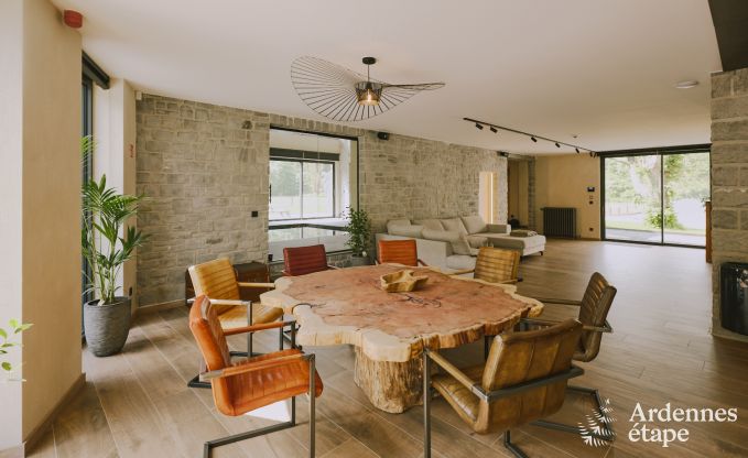 Villa luxueuse  Ereze avec 9 chambres, 9 salles de bains, piscine intrieure, sauna et grand jardin pour 24 personnes