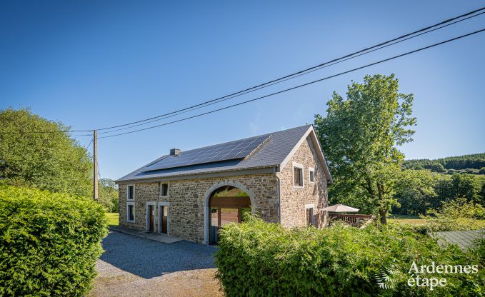 Maison de vacances avec jacuzzi couvert � Erez�e pour 16 personnes en Ardenne