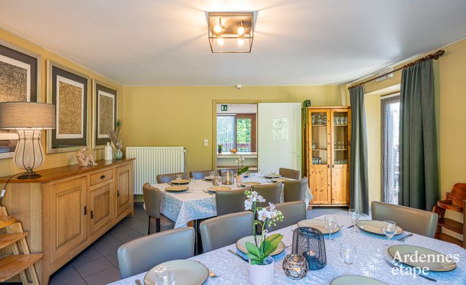 Maison de vacances avec jacuzzi couvert � Erez�e pour 16 personnes en Ardenne