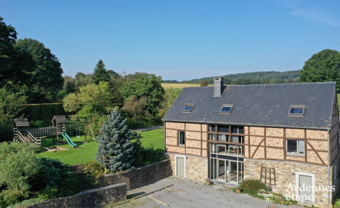 Maison de vacances spacieuse � Erez�e avec piscine et salle de fitness pour 38 sportifs