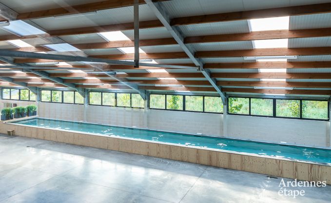 Maison de vacances spacieuse � Erez�e avec piscine et salle de fitness pour 38 sportifs