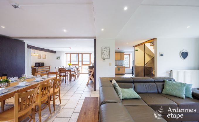 Maison de vacances spacieuse � Erez�e avec piscine et salle de fitness pour 38 sportifs