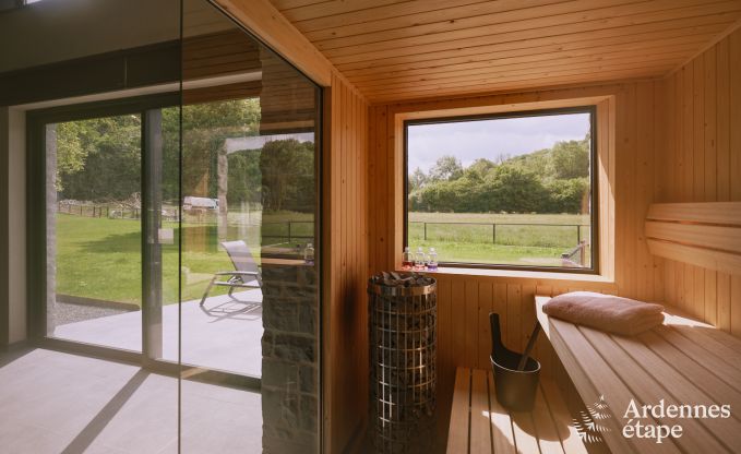 Villa luxueuse  Ereze avec 9 chambres, 9 salles de bains, piscine intrieure, sauna et grand jardin pour 24 personnes