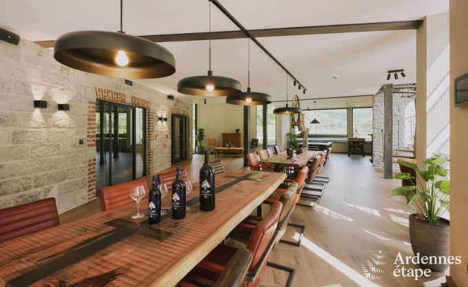 Villa luxueuse  Ereze avec 9 chambres, 9 salles de bains, piscine intrieure, sauna et grand jardin pour 24 personnes