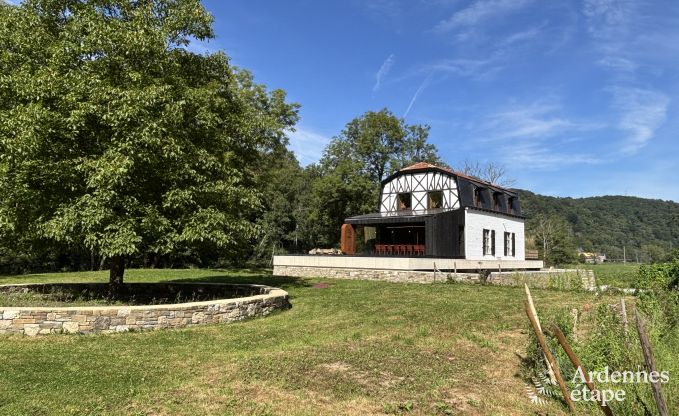 Maison de vacances exceptionnelle  Esneux pour 18 personnes avec 6 chambres, piscine  dbordement et jacuzzi extrieur