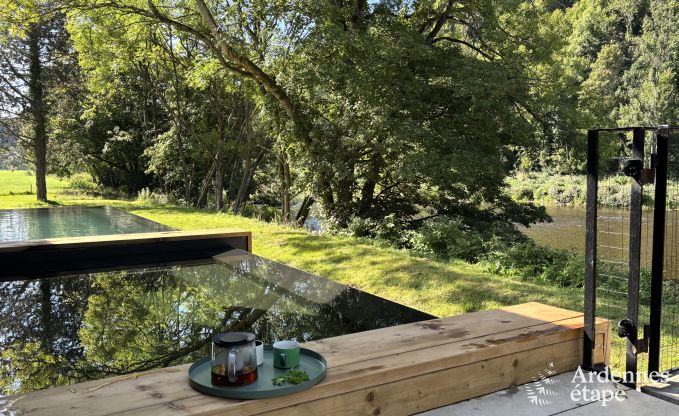 Maison de vacances exceptionnelle  Esneux pour 18 personnes avec 6 chambres, piscine  dbordement et jacuzzi extrieur