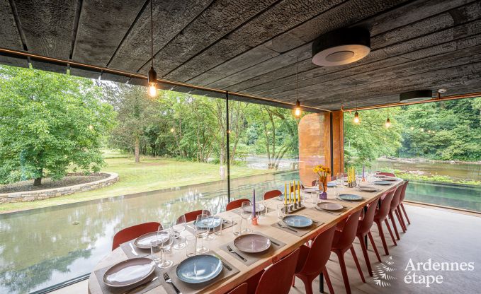 Maison de vacances exceptionnelle  Esneux pour 18 personnes avec 6 chambres, piscine  dbordement et jacuzzi extrieur