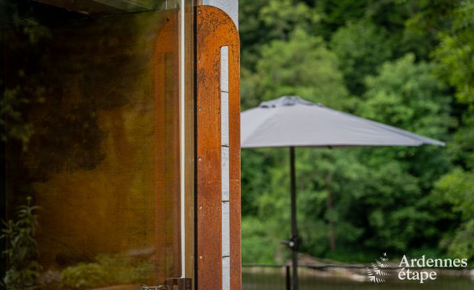 Maison de vacances exceptionnelle  Esneux pour 18 personnes avec 6 chambres, piscine  dbordement et jacuzzi extrieur