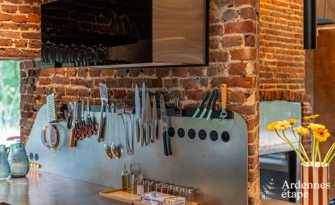 Maison de vacances exceptionnelle  Esneux pour 18 personnes avec 6 chambres, piscine  dbordement et jacuzzi extrieur