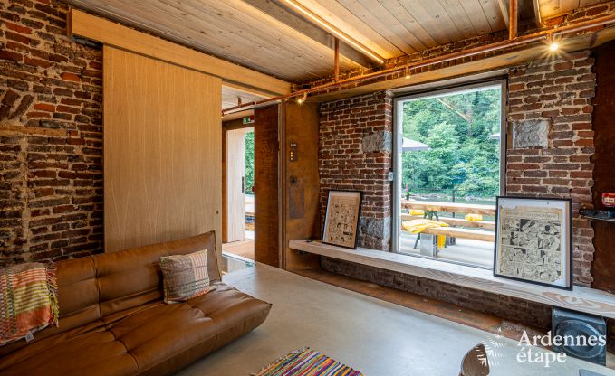 Maison de vacances exceptionnelle  Esneux pour 18 personnes avec 6 chambres, piscine  dbordement et jacuzzi extrieur