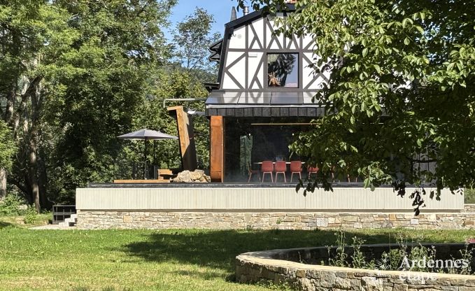 Maison de vacances exceptionnelle  Esneux pour 18 personnes avec 6 chambres, piscine  dbordement et jacuzzi extrieur